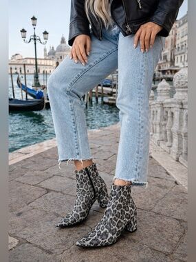 NWT AGL Italian Leather Snake Print Ankle Boots Size 42
